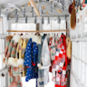 Meet your Posher, Caitlin